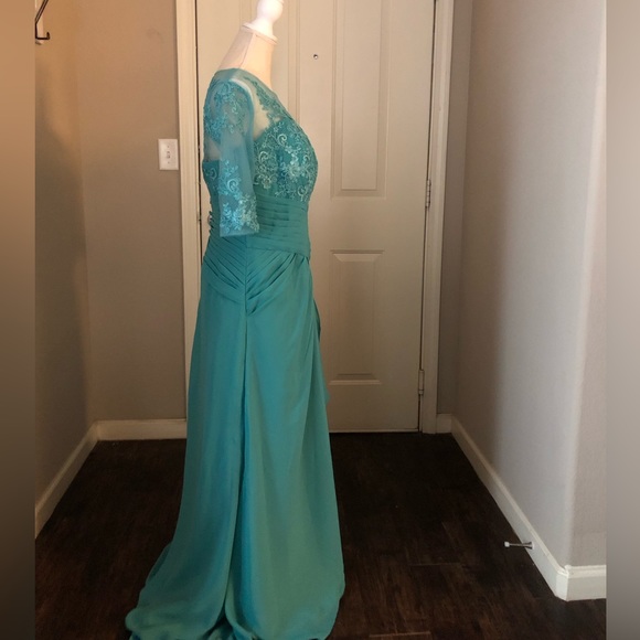 Jaeden Chiffon & Lace Formal Dress with 3/4 Sleeves in Dark Turquoise - size 14 - Picture 8 of 12
